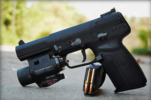 �������� FN Five-SeveN